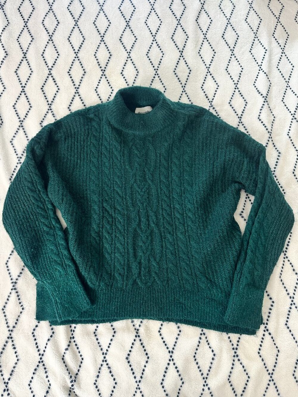 Abercrombie & Fitch Women's Cable-Knit Mockneck Sweater. small